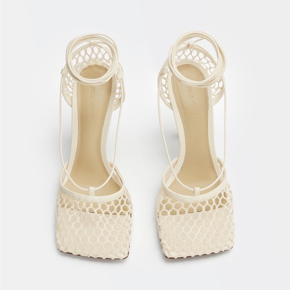 BOTTEGA VENETA Stretch Lace-Up Sandal in Toile - NEVER WORN - Picture 4 of 12